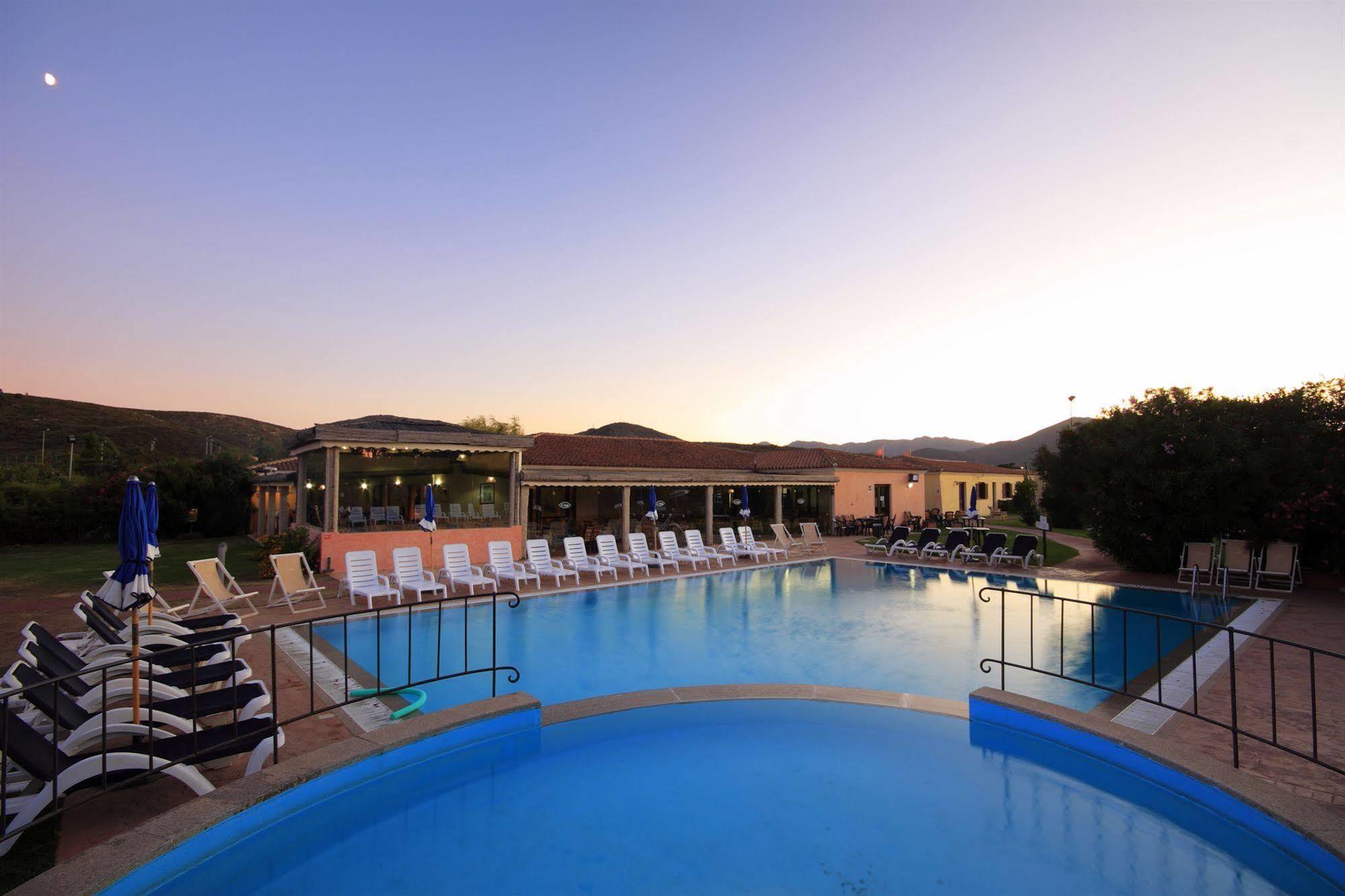 Li Suari Club Village San Teodoro  Eksteriør bilde