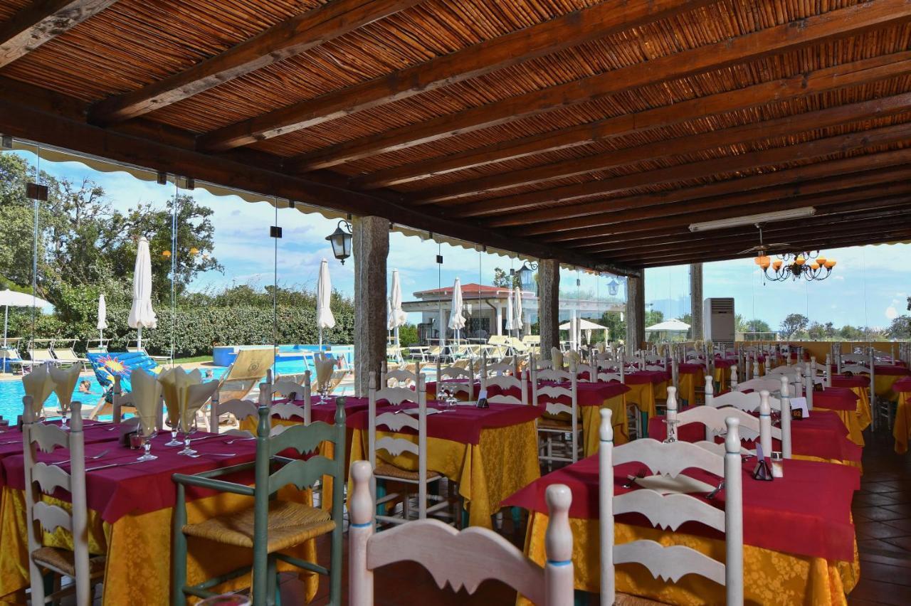 Li Suari Club Village San Teodoro  Eksteriør bilde